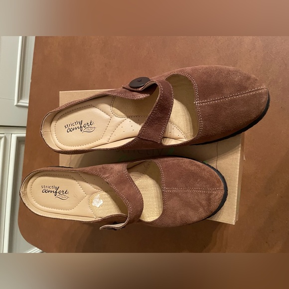 Strictly Comfort Mariah mule size 10- deep tan- never worn NWT 🎉Host Pick!🎉 - Picture 2 of 5
